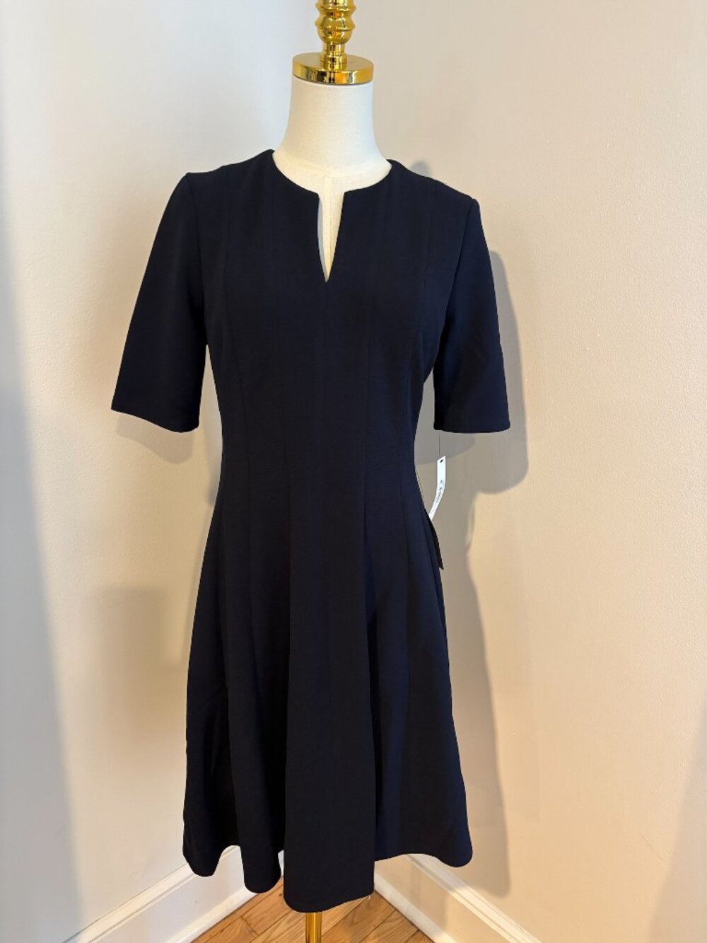NWT Maggy London Navy Blue Short Sleeve V-Neck A-Line Dress Size 6